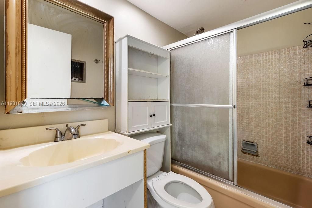 270 Layne Blvd , Unit 207, Hallandale Beach, FL 33009 Photo