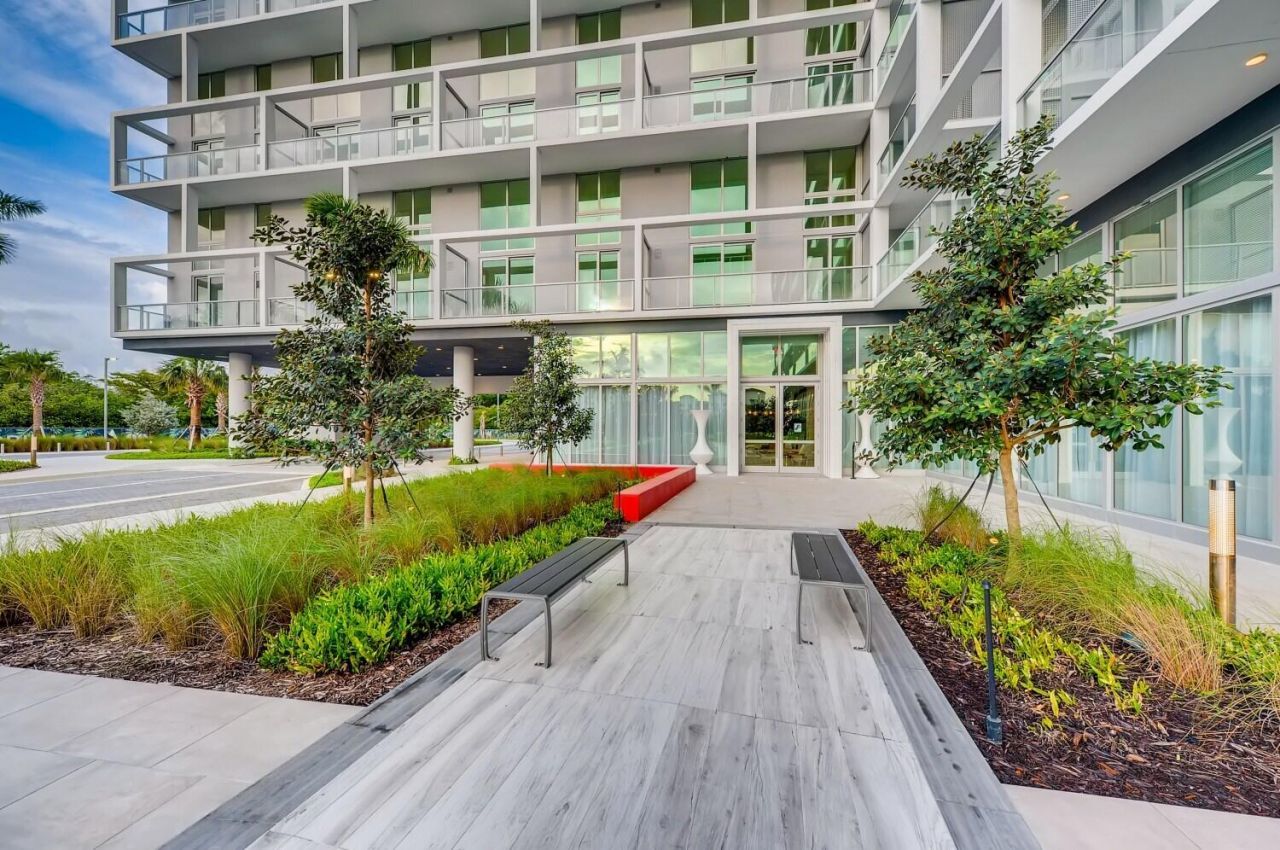 2000 Metropica Way, Unit 2107, Sunrise, FL 33323 Photo