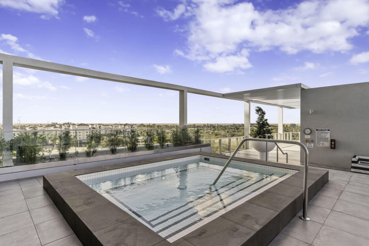 2000 Metropica Way, Unit 2107, Sunrise, FL 33323 Photo