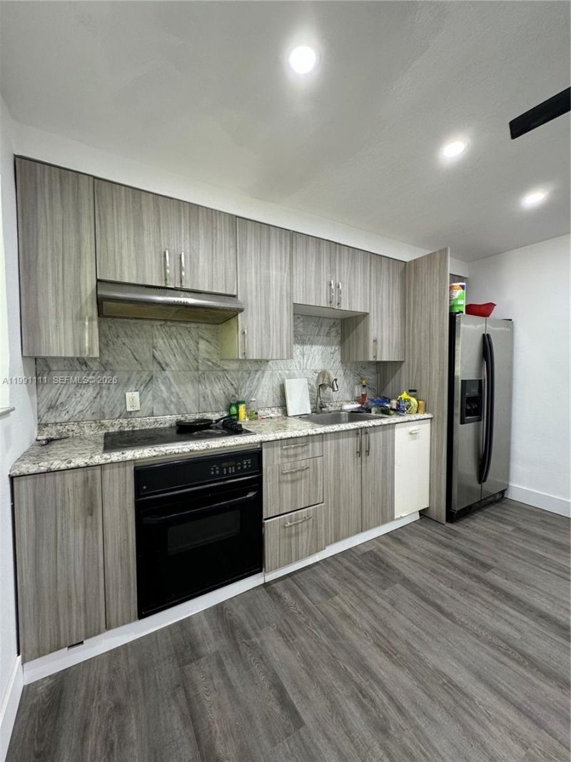 1086 NW 110th St, Unit 1, Miami, FL 33168 Photo