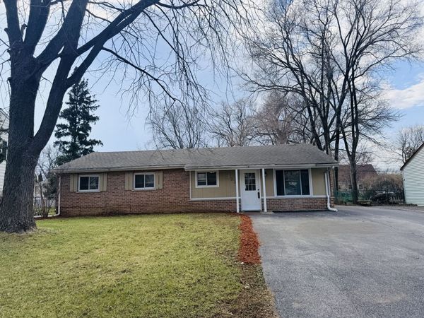 533 Redwood Road, Bolingbrook, IL 60440