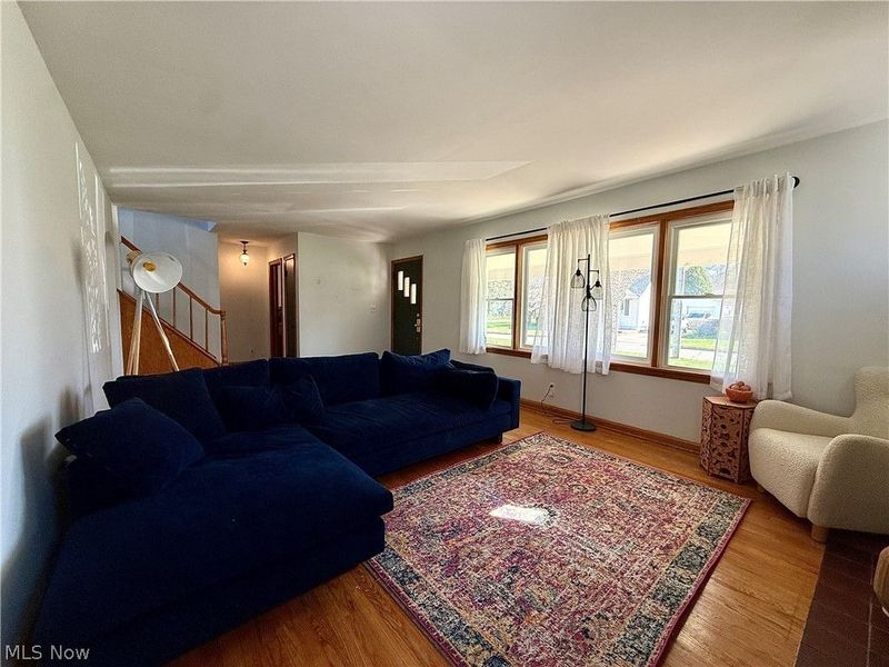 102 Furlen Court, Hubbard, OH 44425 Photo 2