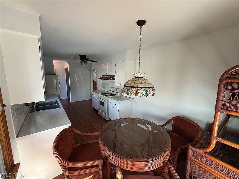 102 Furlen Court, Hubbard, OH 44425 Photo 6