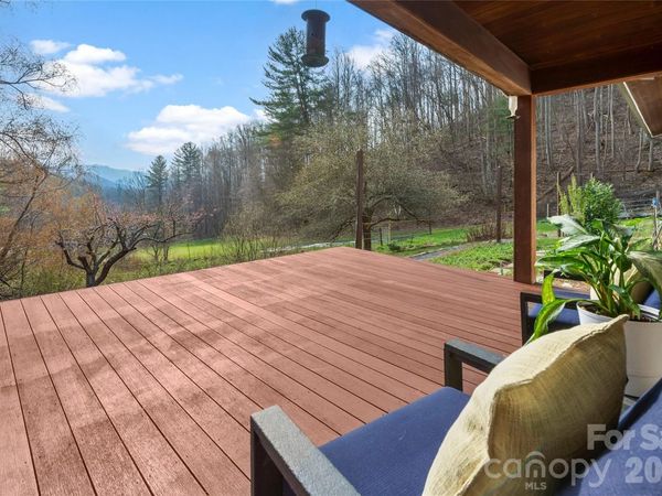 1105 Griffin Branch Road, Marshall, NC 28753