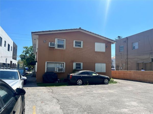 3191 SW 23rd St, Miami, FL 33145