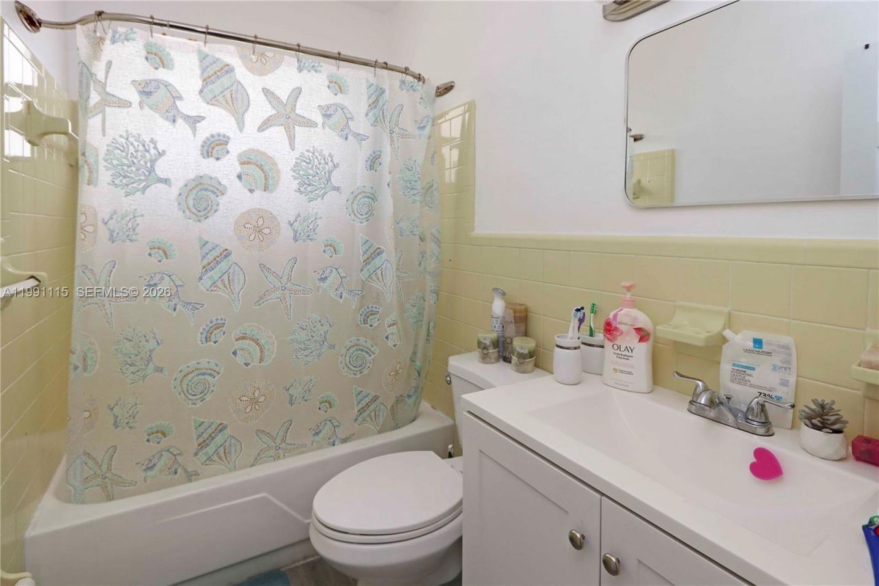 3191 SW 23rd St, Miami, FL 33145 Photo