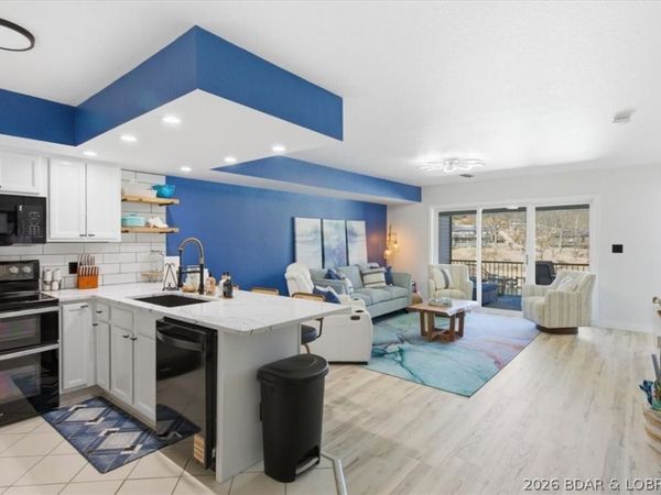 40 Lighthouse Road, Unit 4-204, Lake Ozark, MO 65049