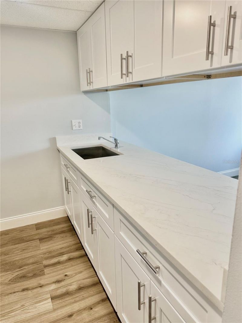 3760 Inverrary Drive, Unit 2M, Lauderhill, FL 33319 Photo