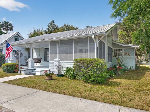 630 NE 6TH AVENUE, GAINESVILLE, FL 32601