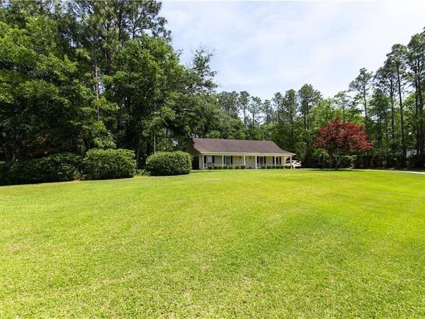 2260 Laura Drive, Semmes, AL 36575