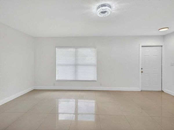 7506 NW 75th Street, Tamarac, FL 33321