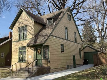 2007 Pepper Avenue, Lincoln, NE 68502