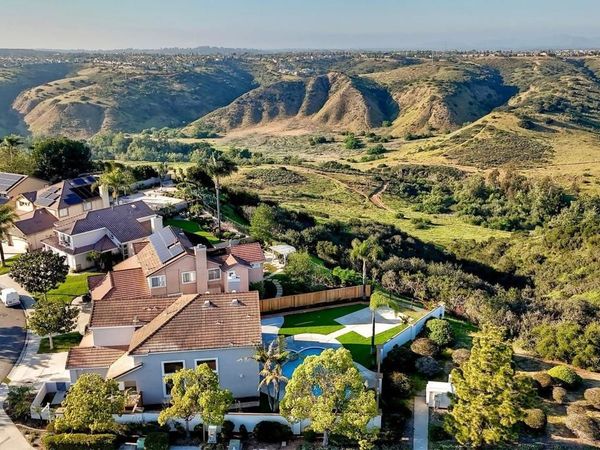 5698 Greenshade, San Diego, CA 92121