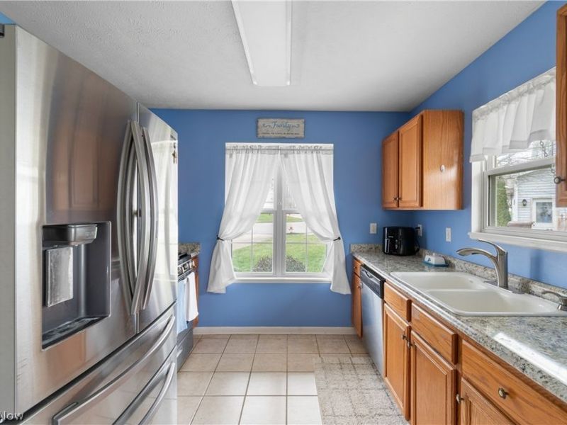 10406 Village Drive, Garrettsville, OH 44231 Photo 8