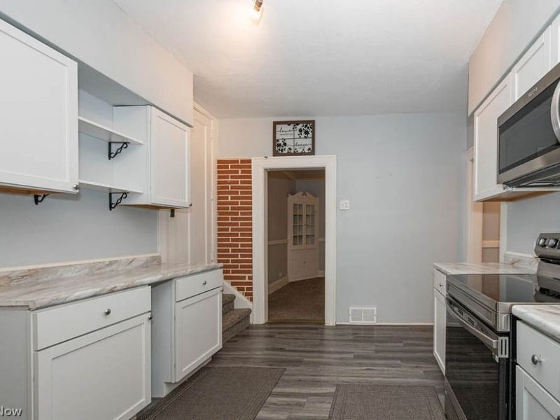 947 Ottawa Drive, Youngstown, OH 44511 Photo 5