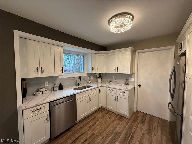 12706 Patricia Drive, North Royalton, OH 44133 Photo 6