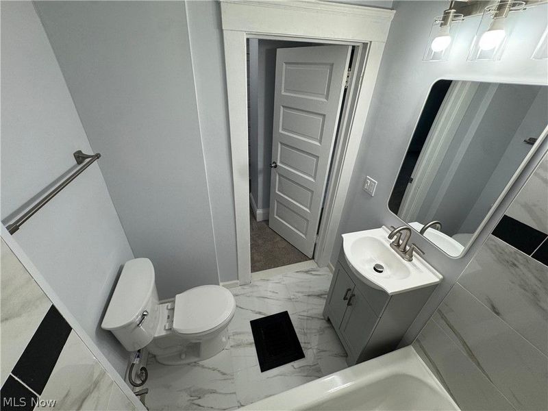 4311 Bucyrus Avenue, Cleveland, OH 44109 Photo 18