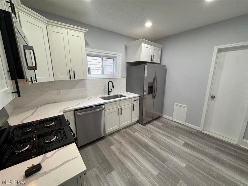 4311 Bucyrus Avenue, Cleveland, OH 44109 Photo 6