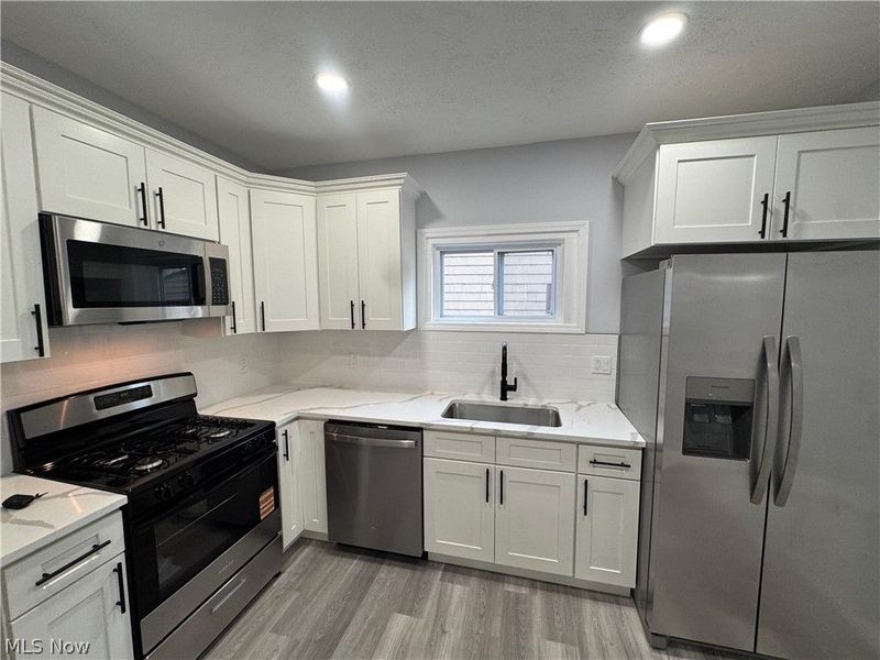 4311 Bucyrus Avenue, Cleveland, OH 44109 Photo 7