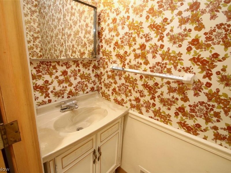 347 Royal Oak Boulevard, Richmond Heights, OH 44143 Photo 11