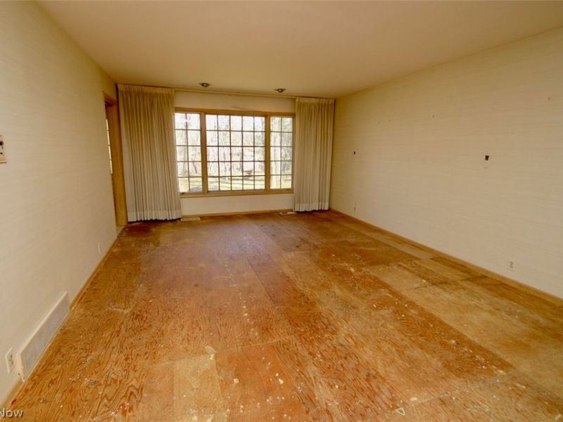 347 Royal Oak Boulevard, Richmond Heights, OH 44143 Photo 12