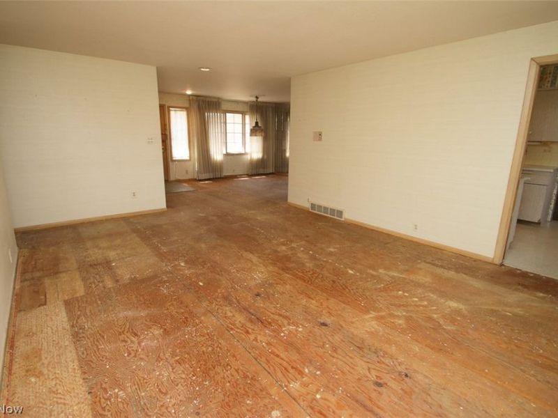 347 Royal Oak Boulevard, Richmond Heights, OH 44143 Photo 13