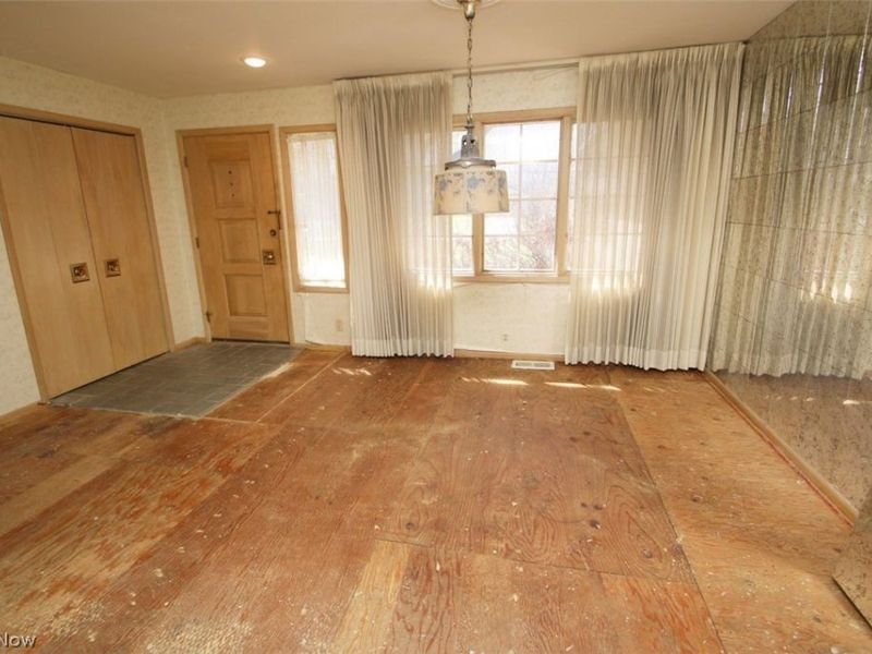 347 Royal Oak Boulevard, Richmond Heights, OH 44143 Photo 14