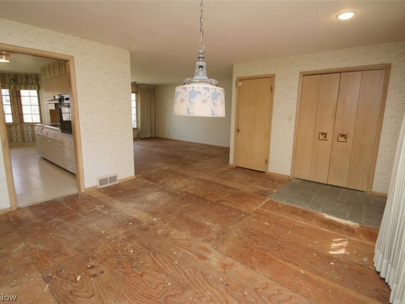 347 Royal Oak Boulevard, Richmond Heights, OH 44143 Photo 15