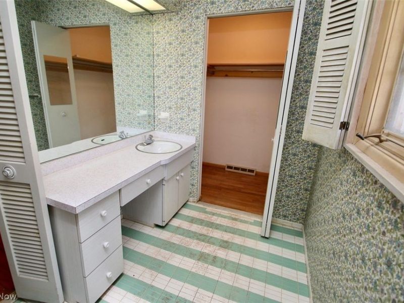 347 Royal Oak Boulevard, Richmond Heights, OH 44143 Photo 19