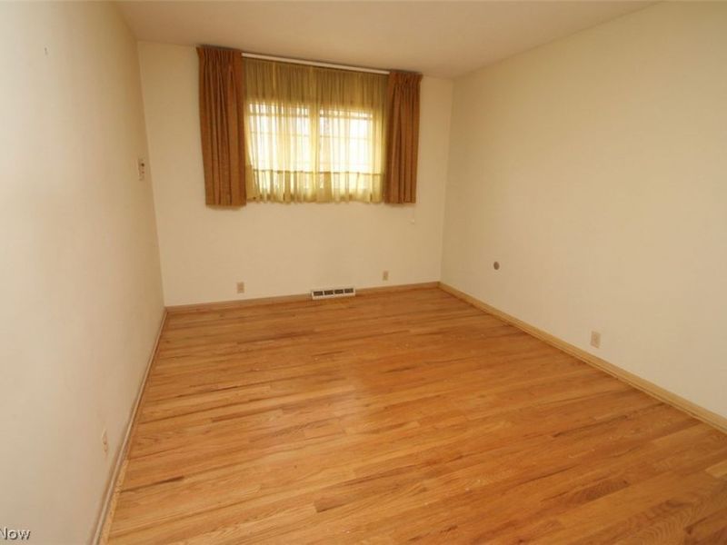 347 Royal Oak Boulevard, Richmond Heights, OH 44143 Photo 21