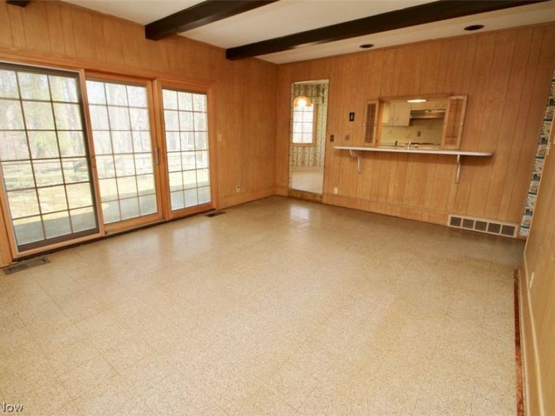 347 Royal Oak Boulevard, Richmond Heights, OH 44143 Photo 5