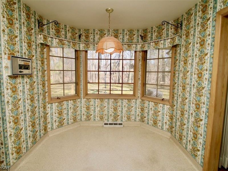 347 Royal Oak Boulevard, Richmond Heights, OH 44143 Photo 6