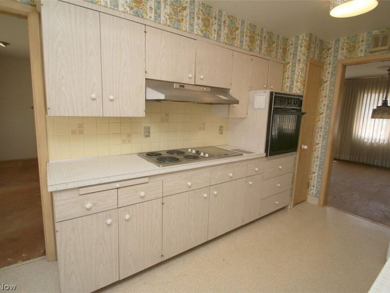 347 Royal Oak Boulevard, Richmond Heights, OH 44143 Photo 9