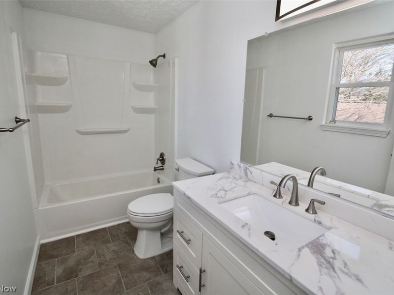 1297 E 351st Street, Eastlake, OH 44095 Photo 4