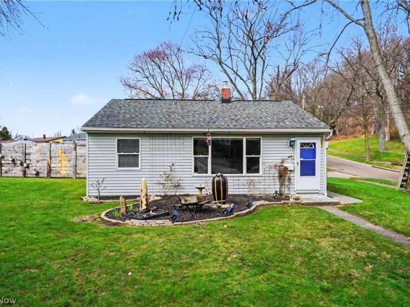 1961 Flint Avenue, Akron, OH 44305 Photo 1