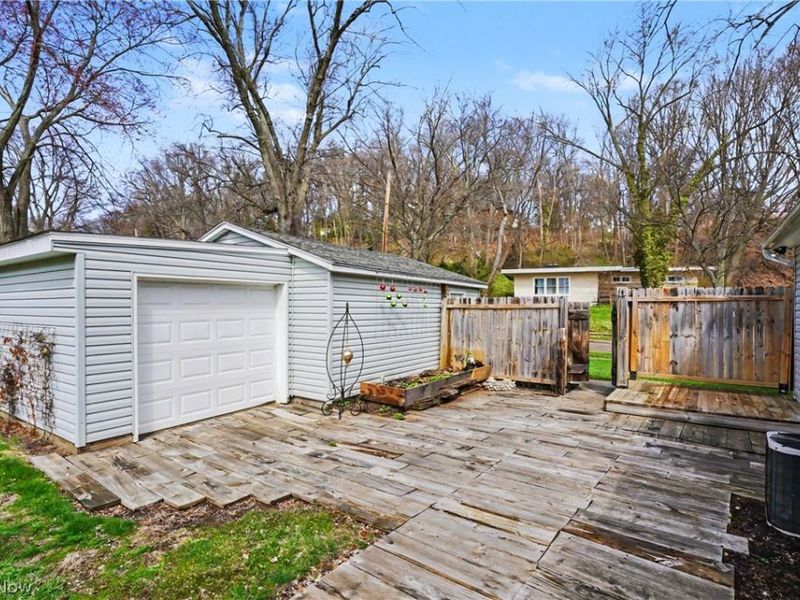 1961 Flint Avenue, Akron, OH 44305 Photo 21