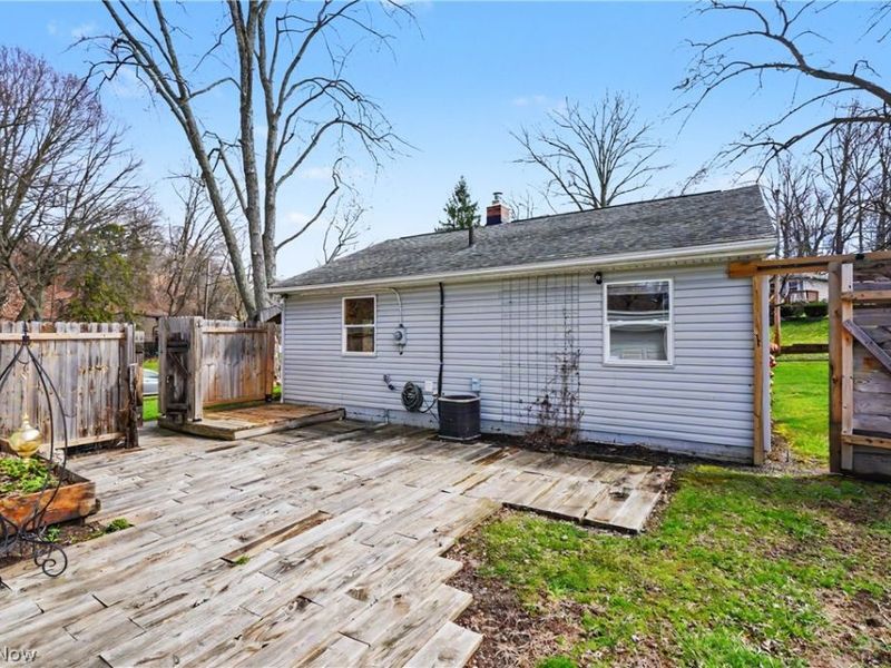 1961 Flint Avenue, Akron, OH 44305 Photo 24