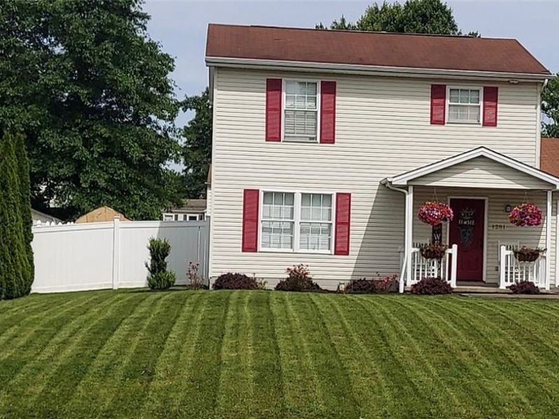 1281 Signature Drive, Youngstown, OH 44515 Photo 1