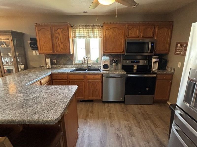 1281 Signature Drive, Youngstown, OH 44515 Photo 2