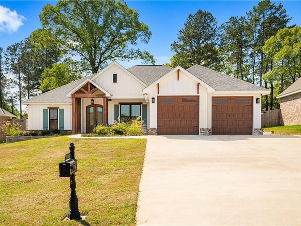 313 SAINT LANDRY Drive, Pineville, LA 71360