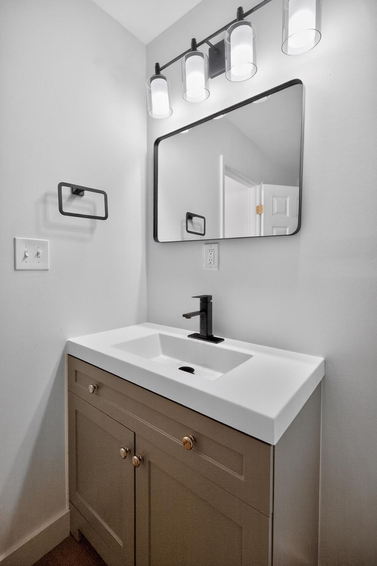 3431 Highmarket Street Photo 47