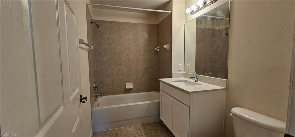 2913 Tuscan Dr, Unit 204, Cape Coral, FL 33909 Photo