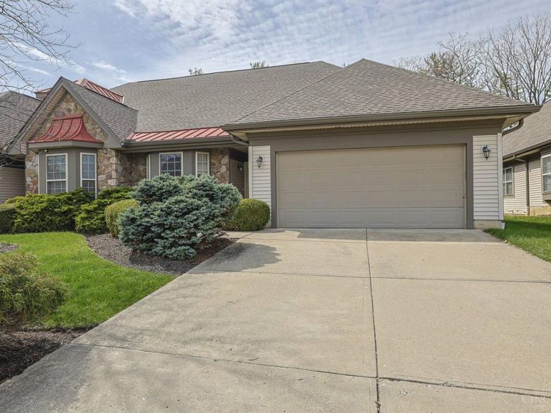 1723 Harmon Drive, Wyoming, OH 45215 Photo 2