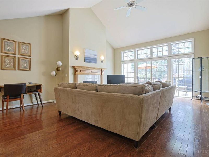 1723 Harmon Drive, Wyoming, OH 45215 Photo 6