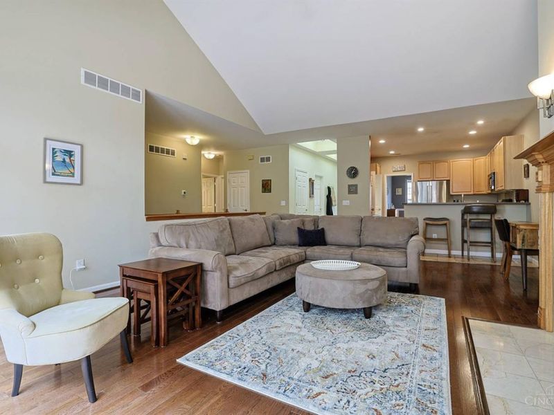 1723 Harmon Drive, Wyoming, OH 45215 Photo 7