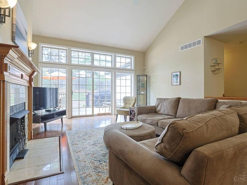 1723 Harmon Drive, Wyoming, OH 45215 Photo 8