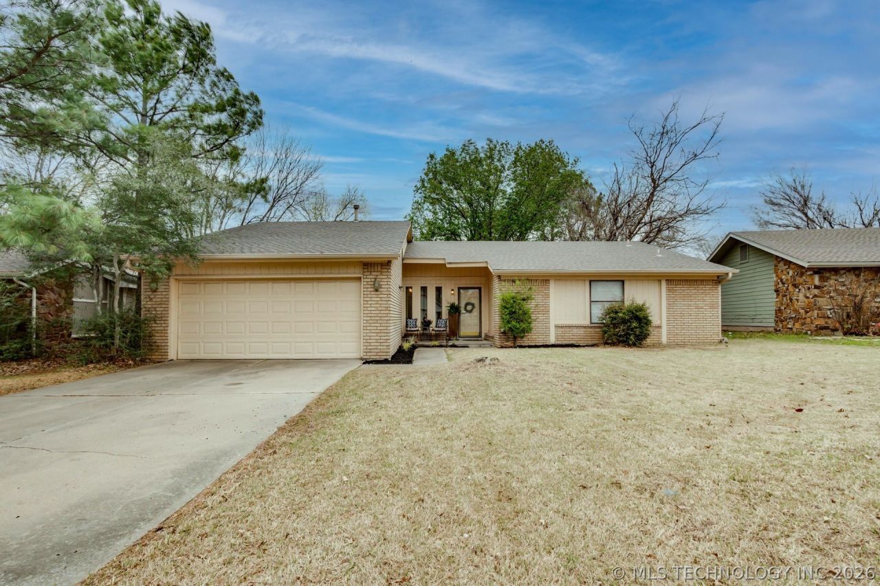 7912 S 87th East Avenue, Tulsa, OK 74133 Main Photo