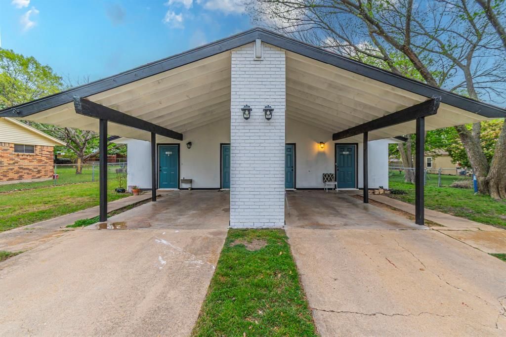104 N Hillside Street, Red Oak, TX 75154 Main Photo