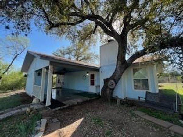 2410 Lakeview LN, Granite Shoals, TX 78654