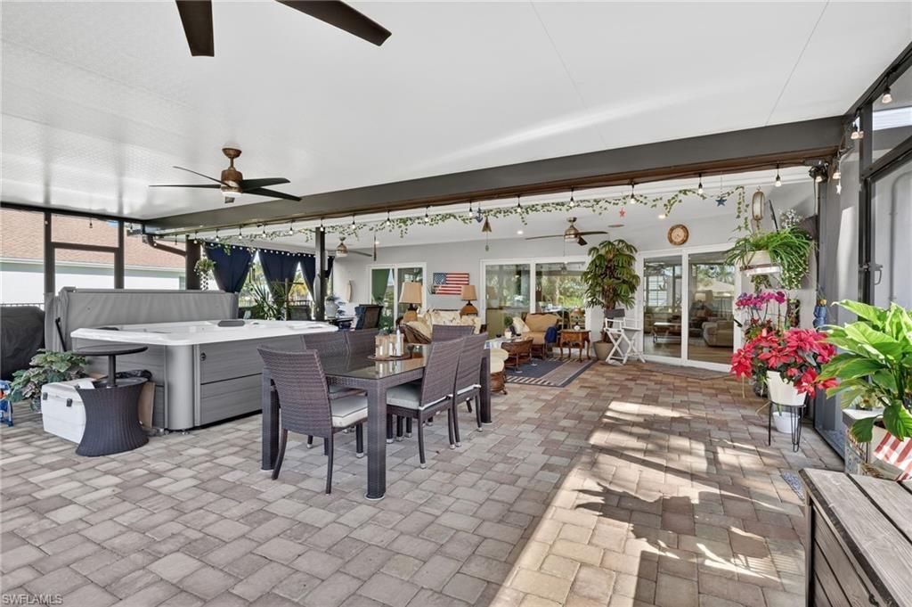 2424 Longboat Dr, Naples, FL 34104 Photo